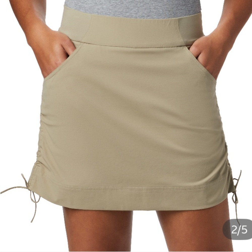 NWT Columbia Omni-Shade Khaki Skort with Pockets Size Small